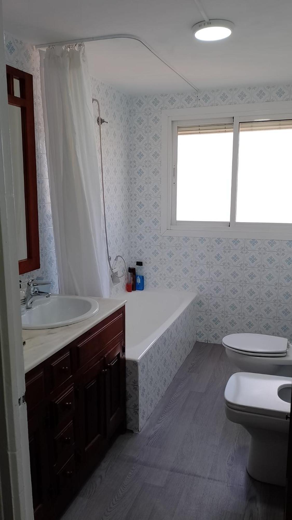 Privada Centro Cerca De La Estacion De Tren Maria Zambrano Y Del Centro Historico Y De La Playa Privatunterkunft *